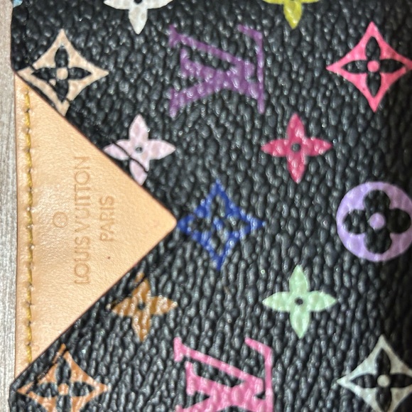 Authentic Louis Vuitton Mirror with Holder can use for cards also.  So cute!!! 🩷 - Picture 3 of 4